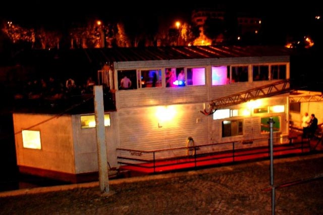 Festa laurea barcone tevere Festa Laurea Roma